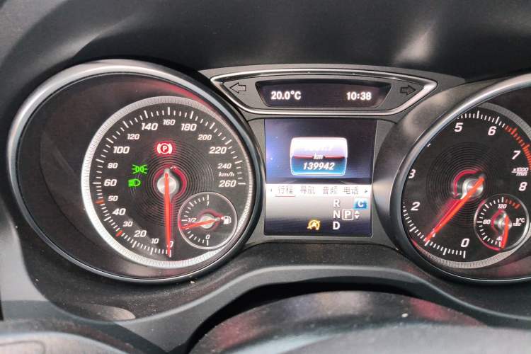 Used Mercedes-Benz GLA 2017 GLA 200 Sport Edition Odometer Close Up