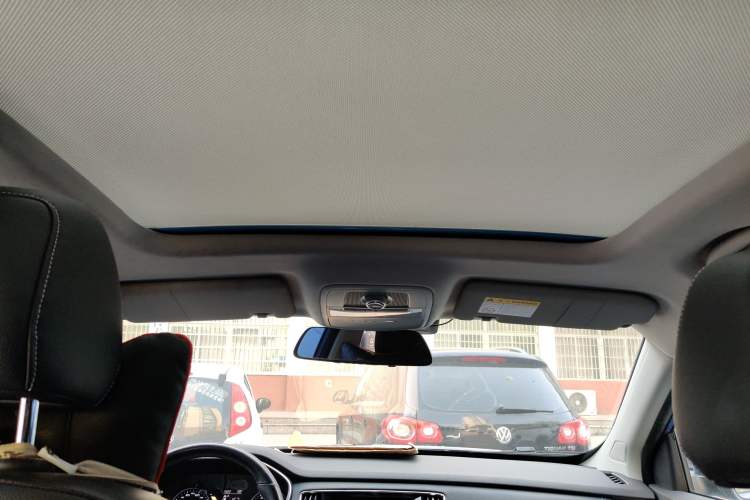 Used Roewe RX5 2016 20T Two-Wheel Drive Automatic Internet Smart Edition