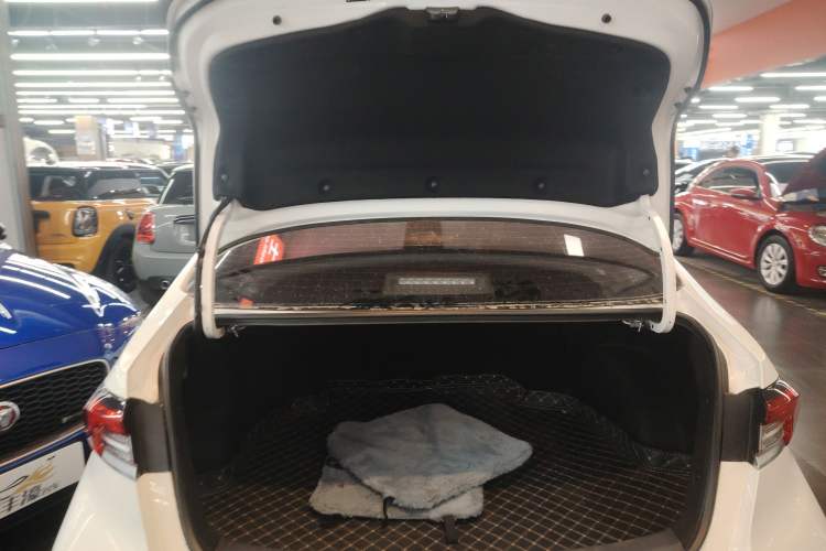 Used Toyota Corolla 2021 Dual-Motor 1.8L E-CVT Elite Edition
