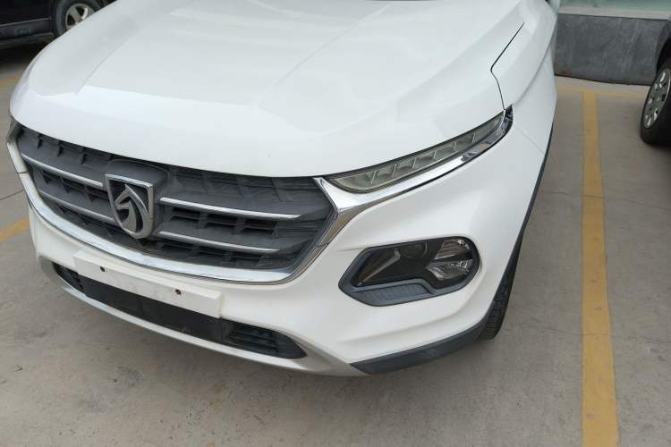 Used Baojun 510 2017 1.5L Manual Fashion Model
