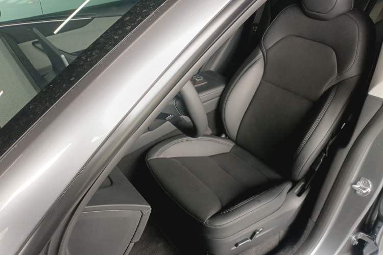 Used Tesla Model Y 2025 Rear-Wheel-Drive Version Left Front Seat