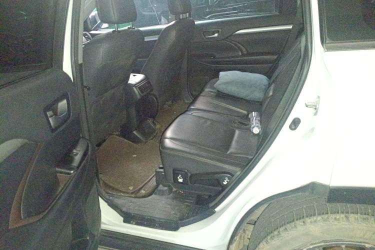 Used Toyota Highlander 2017 2.0T Four-Wheel Drive Luxury Edition 7 Seats
