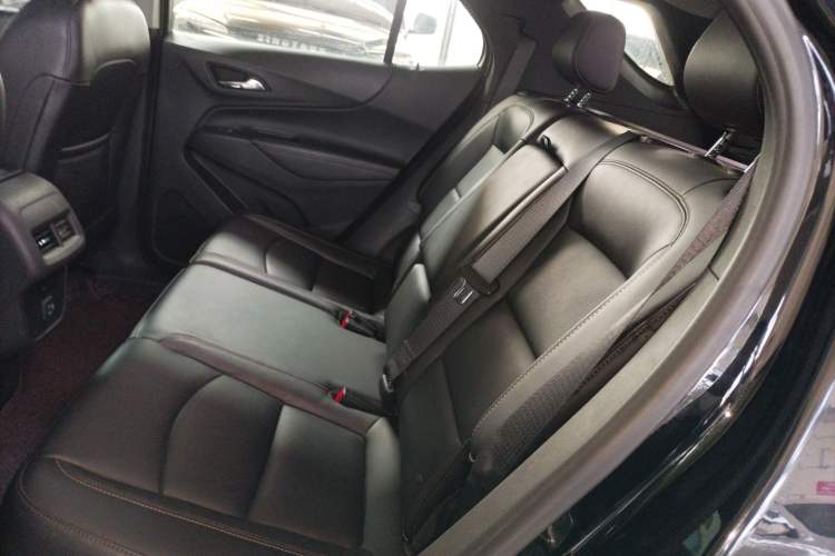 Used Chevrolet Equinox 2019 535T Automatic YuJie Edition China V Standard Left Rear Seat