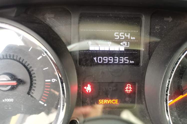 Used Citroen C3-XR 2015 1.6L Manual Pioneer Model Odometer Close Up