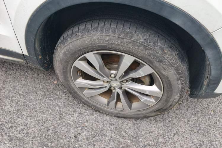 Used Geely Auto Emgrand X7 Sport 2016 2.0L Manual Smart Connect Version
