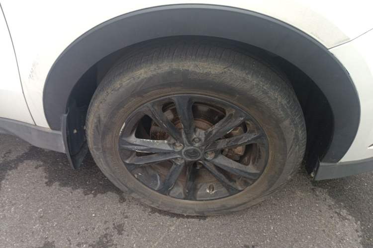 Used Dongfeng Fengon 580 2018 1.8L Manual Comfort Model Right Front Wheel Hub