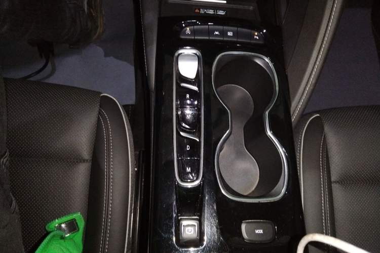 Used Buick Envision 2022 Facelift Encore S 652T Two-Wheel-Drive Luxury Model