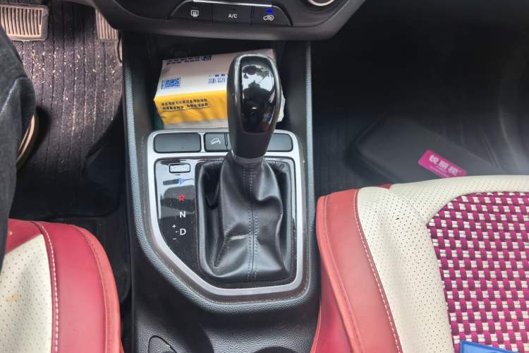 Used Hyundai ix25 2015 1.6L Automatic Two-Wheel Drive Smart GLS Trim
