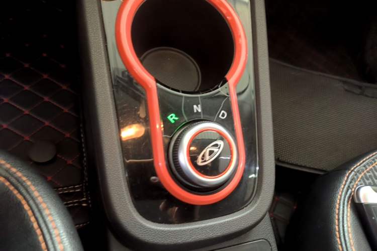 Used Chery QQ Little Ant 2019 4-Seater Smart Edition 35 kWh Gear Lever