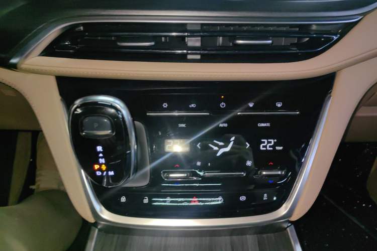 Used Buick GL8 2021 ES Landtrek 653T Luxury Model