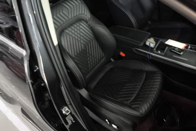 Used EXEED Lingyun 2023 300T Two-Wheel Drive Star Edition