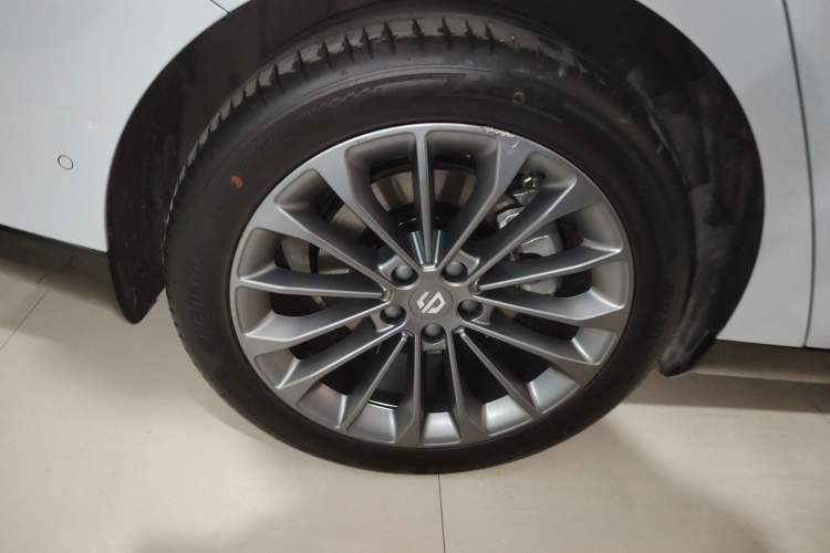 Used Leapmotor C01 2024 Pure Electric 525 Luxury Edition Right Rear Wheel Hub