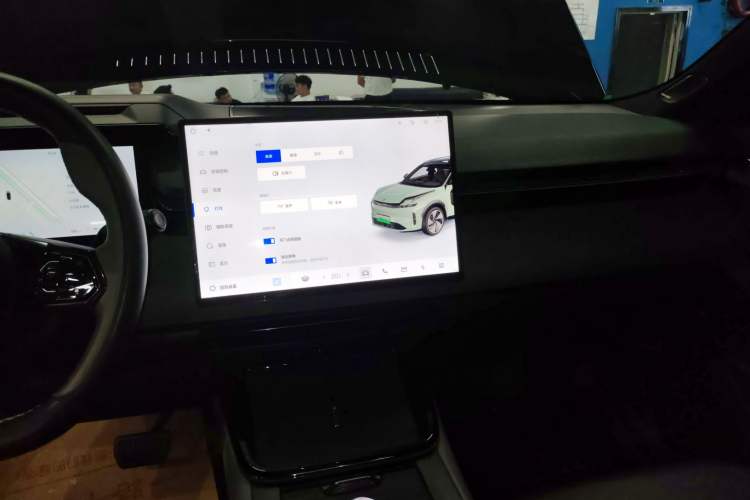 Used Lynk & Co 08 EM-P 2023 245km Ultra-Long Range Halo