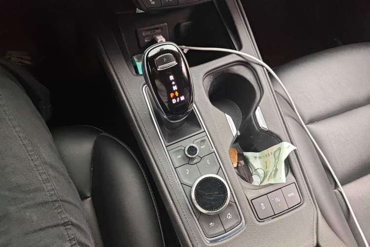 Used Cadillac XT4 2021 28T Two-Wheel Drive Leading Version Gear Lever