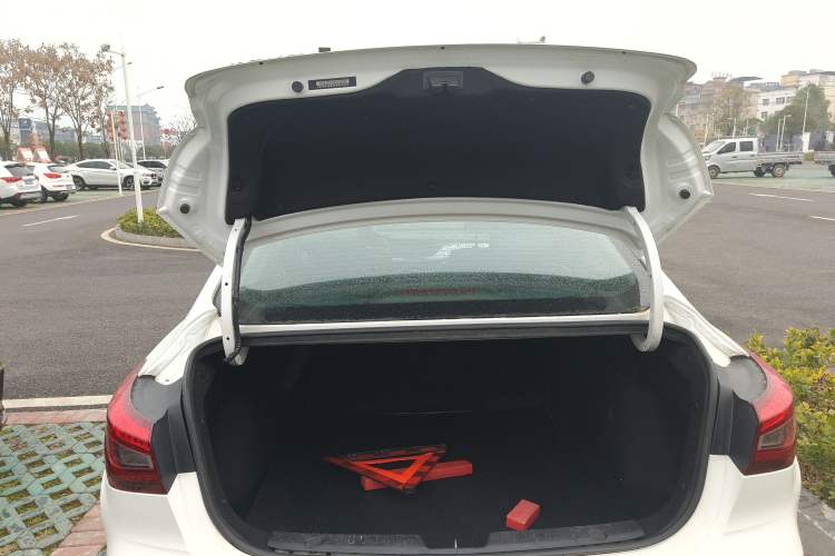 Used Changan Eado 2019 High-Energy Edition 1.6L GDI Manual Pioneer Model China VI Standard