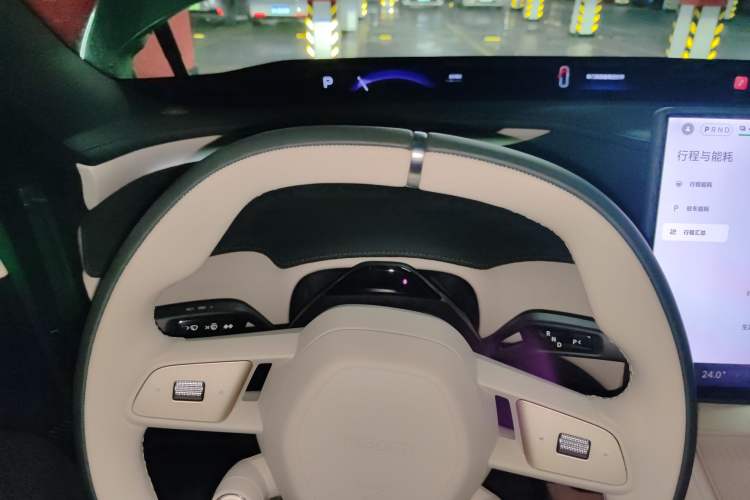 Used Xiaomi Auto YU7 2025 Ultra-Long Range All-Wheel Drive Pro Version
