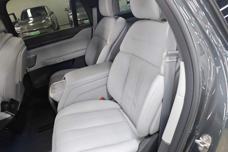 Used Nio ES8 2024 100kWh Signature Edition Left Rear Seat