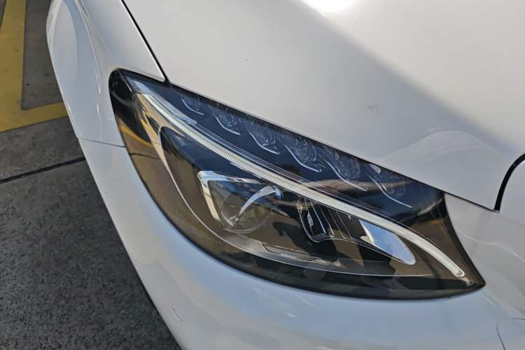 Used Mercedes-Benz C-Class 2017 Restyled C 180 L Fashion Edition Sport Version Right Front Headlight