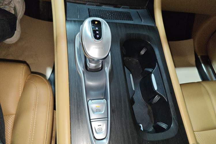 Used VOYAH Dream 2024 PHEV Extended-Range Premium Edition Gear Lever