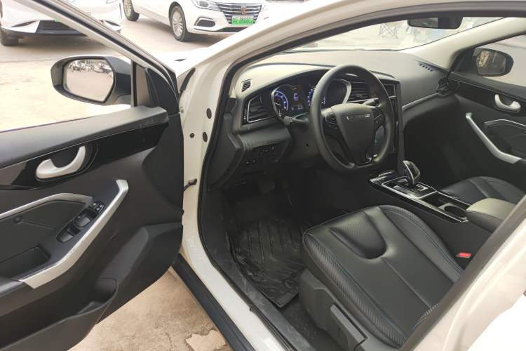 Used Venucia Venucia D60EV 2022 Standard Range Smart Drive Version
