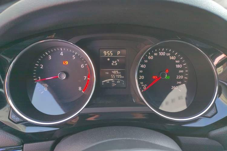 Used Volkswagen Sagitar 2015 1.6L Automatic Comfort Model
