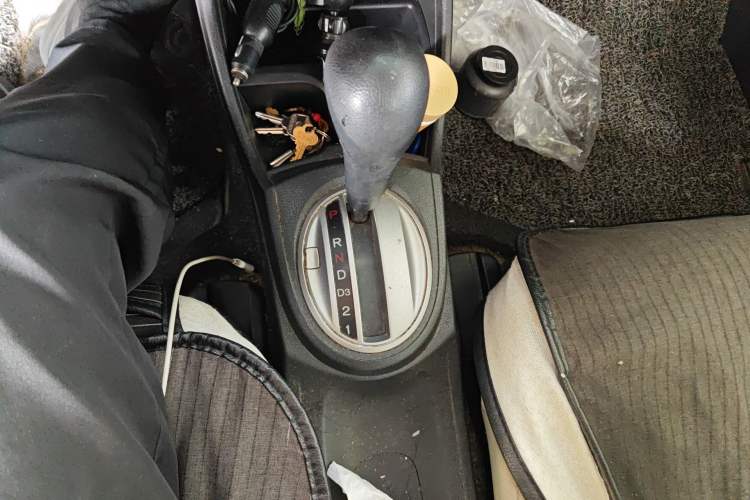 Used Honda Fit 2011 1.3L automatic comfort version
