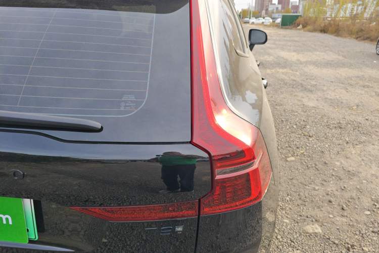 Used Volvo XC60 New Energy 2026 Model Plug-in Hybrid Long-Range Four-Wheel Drive Zhiyuan Polar Night Black Edition