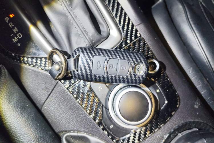 Used Mazda 3 Axela 2017 Sedan 1.5L Automatic Comfort Model China VI Standard Vehicle Key