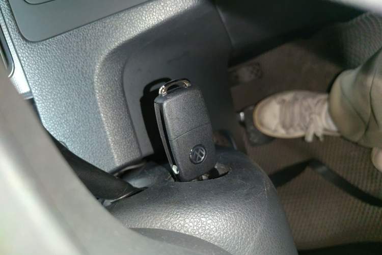 Used Volkswagen Santana 2013 1.6L Automatic Fashion Edition Vehicle Key