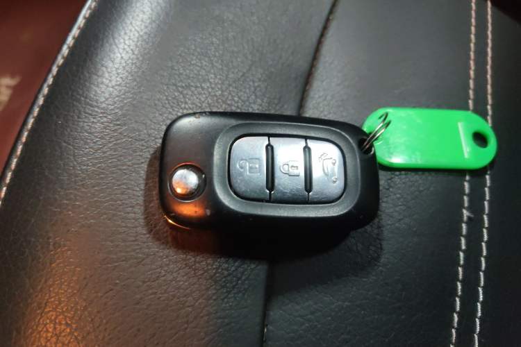 Used smart forfour 2018 0.9T 66 kW Pioneer Edition Vehicle Key