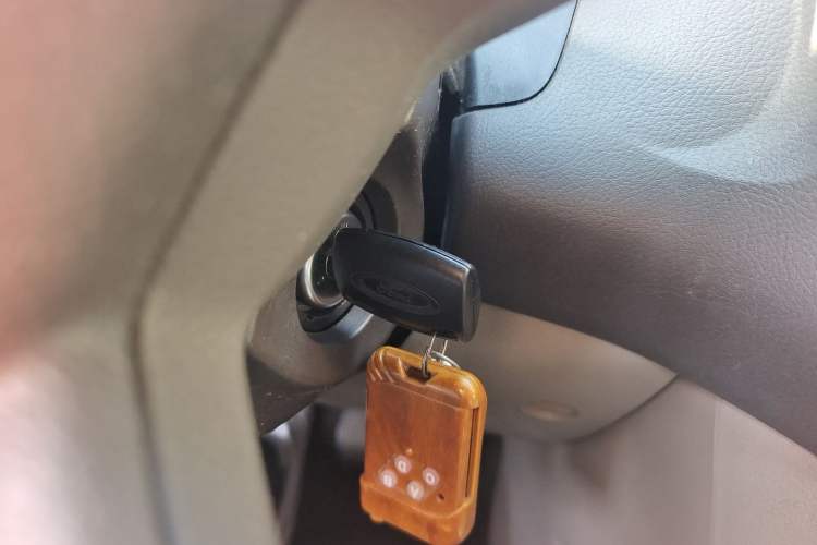 Used Ford Focus 2012 Sedan 1.6L Manual Comfort Model
