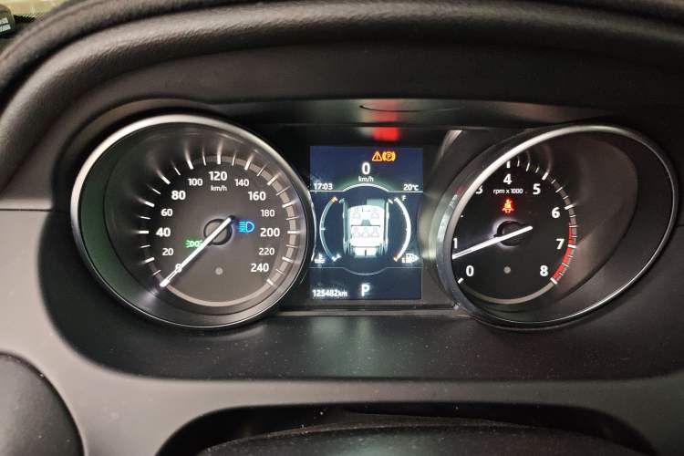 Used Land Rover Discovery Sport 2019 240 PS SE Version China V Standard