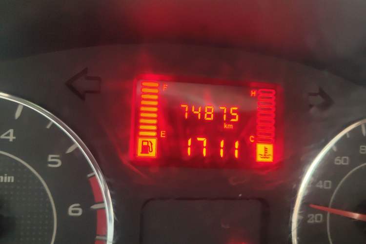 Used Wuling Rongguang V 2015 1.5L Practical Version
