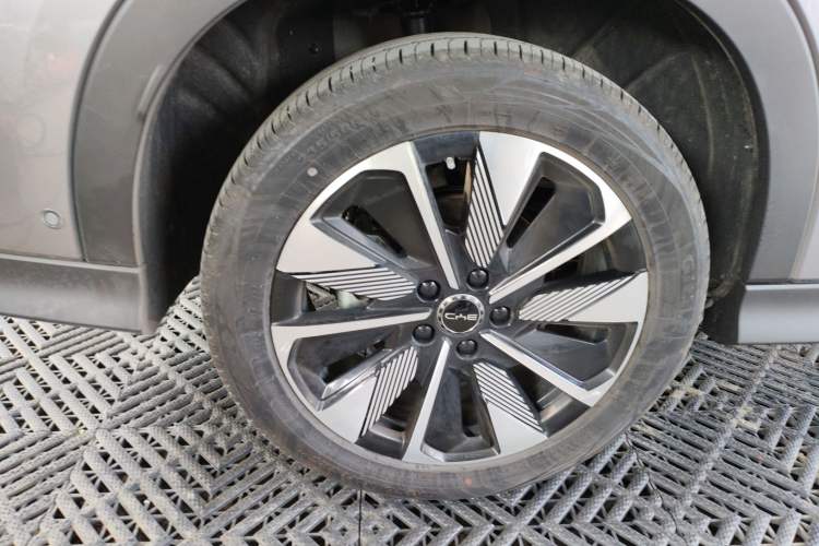 Used BYD Song PLUS New Energy 2025 EV Intelligent Driving Edition 520km Luxury Model Exterior 5