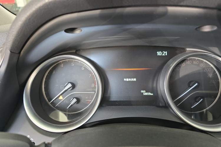 Used Toyota Camry 2021 2.0G Luxury Edition
