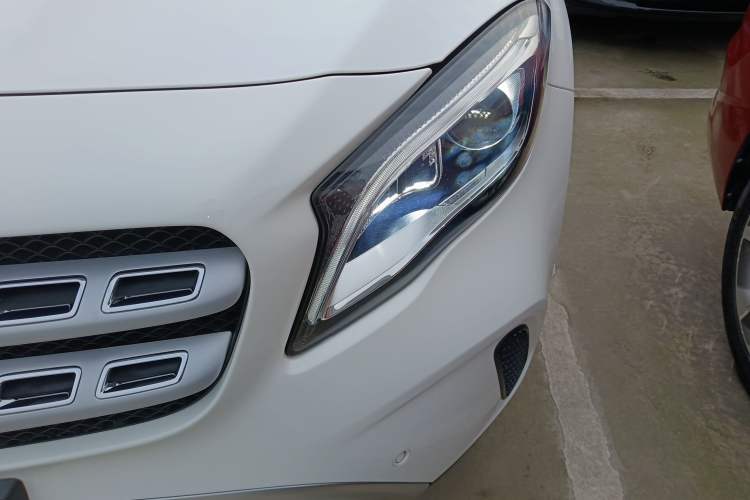 Used Mercedes-Benz GLA 2018 GLA 200 Fashion Model Left Front Headlight