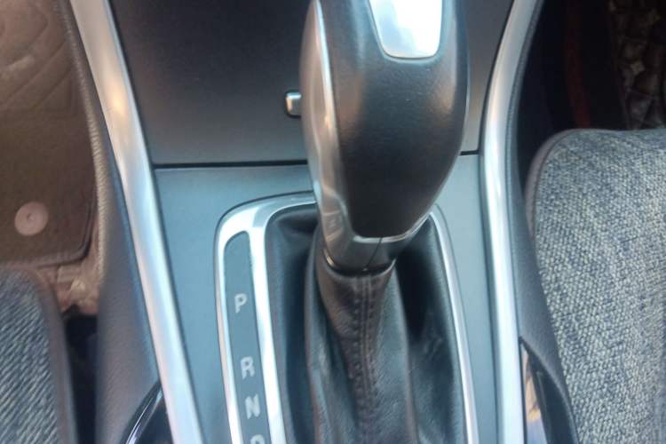 Used Ford Edge 2015 2.0T GTDi 4x4 High-Grade Model
