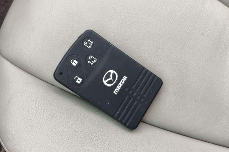 Used Mazda 8 2013 2.5L Ultimate Edition Vehicle Key