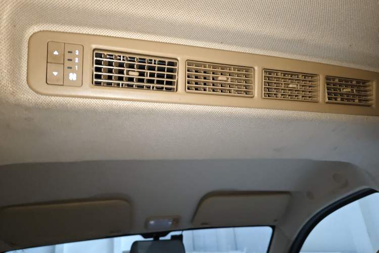 Used Wuling Hongguang V 2022 1.5L Enjoy Edition Electric-Powered LAR Headliner