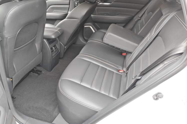 Used Venucia Star 2023 260T Starful Achievement Edition Pro