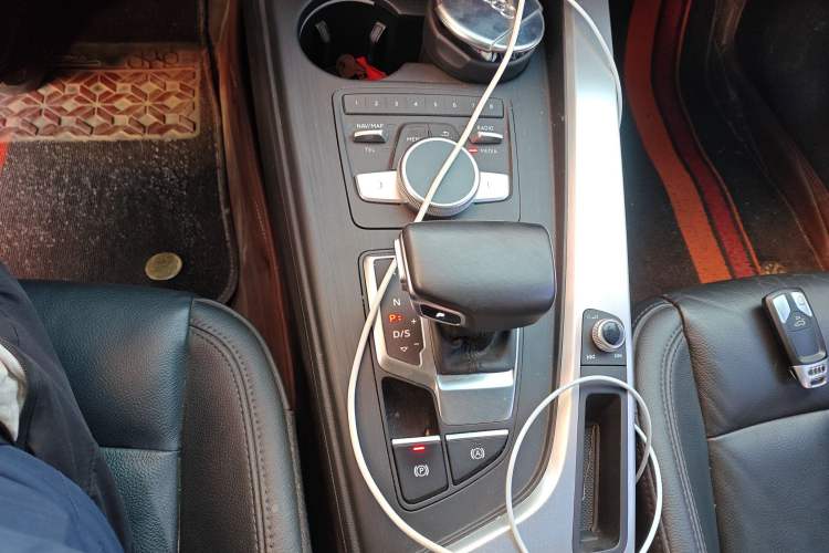 Used Audi A4L 2019 40 TFSI Fashion Edition China VI Emission Standard