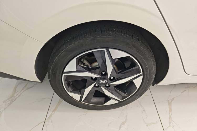 Used Hyundai Elantra 2021 1.5L CVT LUX Prestige Edition Right Rear Wheel Hub