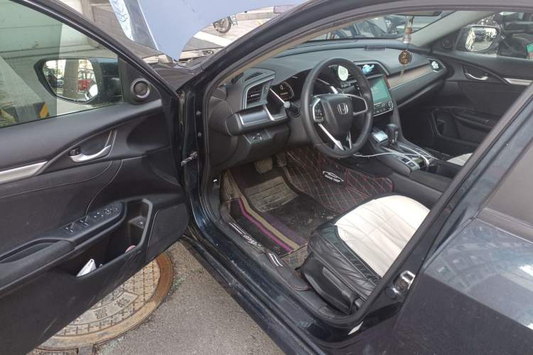 Used Honda Civic 2016 220TURBO CVT Luxury Edition