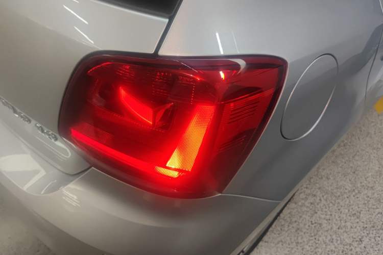 Used Volkswagen Polo 2014 1.6L Automatic Comfort Edition
