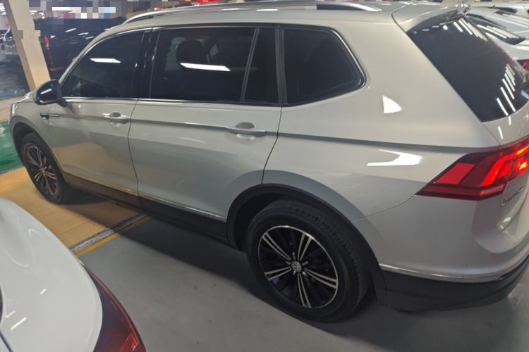 Used Volkswagen Tiguan L 2020 330TSI Automatic Two-Wheel Drive Panoramic Comfort Edition China VI Standard