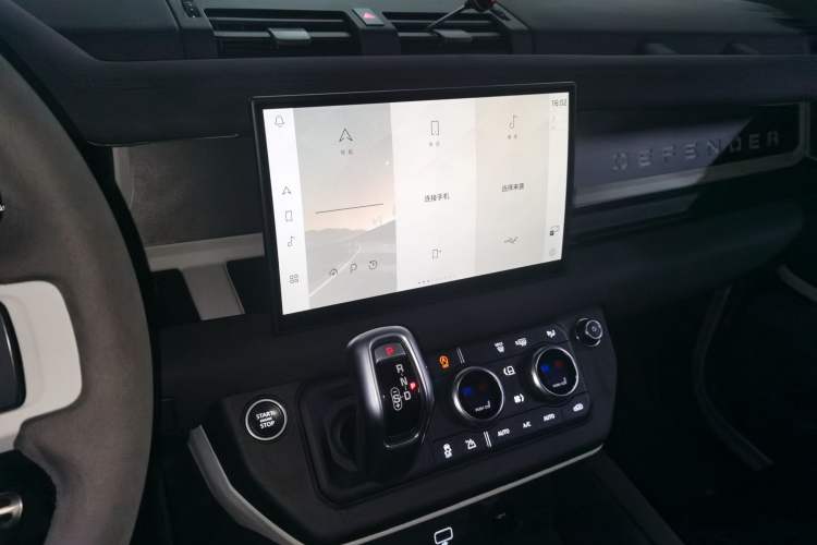 Used Land Rover Defender 2022 90 Two-Door 2.0T Standard Version European Edition