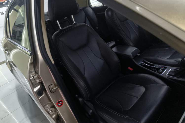 Used Geely Auto Emgrand 2017 Sedan Million Edition 1.5L CVT Upward Version Right Front Seat