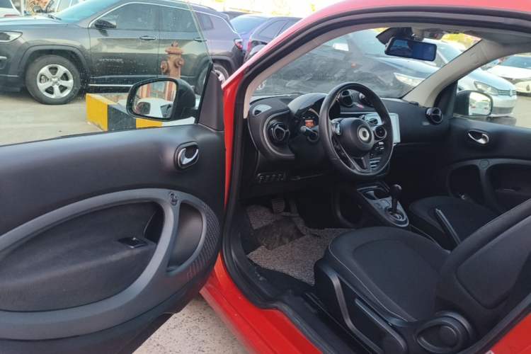 Used smart fortwo 2015 1.0L 52 kW Hardtop Passion Edition
