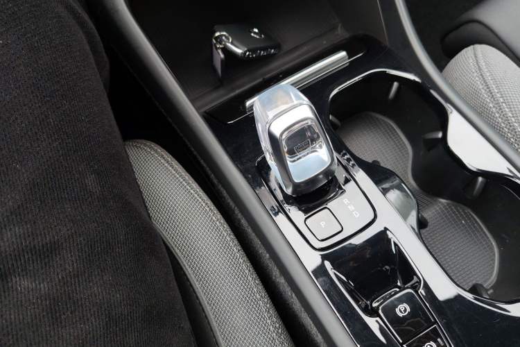 Used Volvo XC40 2024 B3 Zhiyuan Luxury Edition Gear Lever