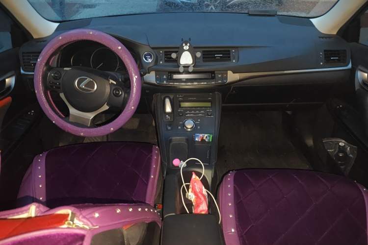 Used Lexus CT 2017 CT200h Elite Edition Monotone China VI Center Console